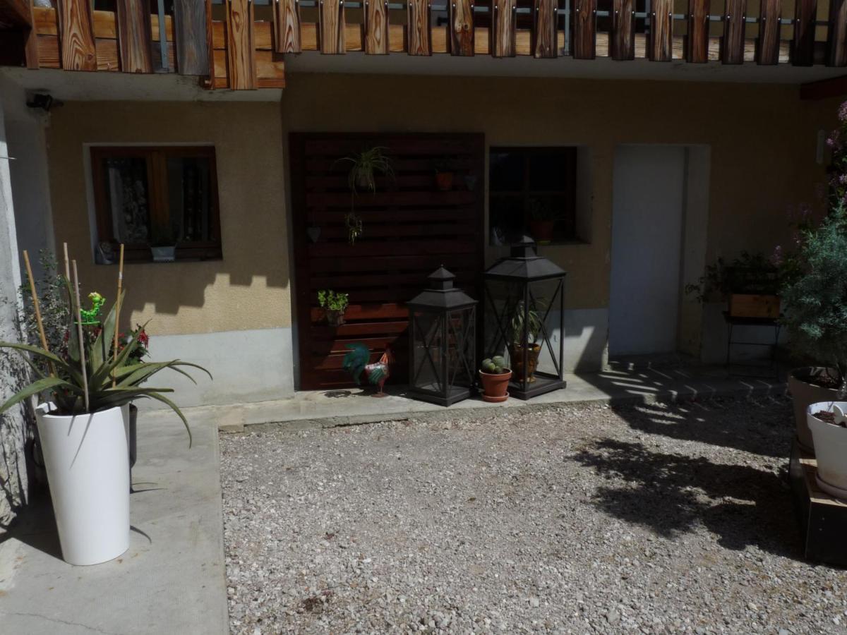 "Namaste" Chambre Zen Au Calme Saint-Jean-d'Aulps Exterior photo
